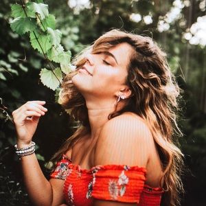 Meet your Posher, Cali marie